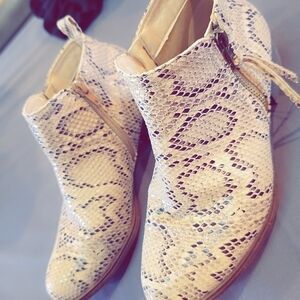 Rampage Cream Snake Print Ankle Boots